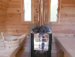 de sauna kachel lekker warm opstoken met hout